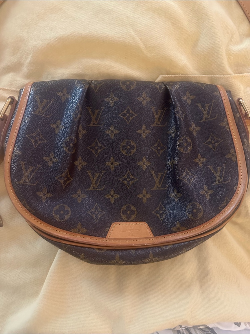 LV-Louis Vuitton Monogram Menilmontant Messenger Bag!!